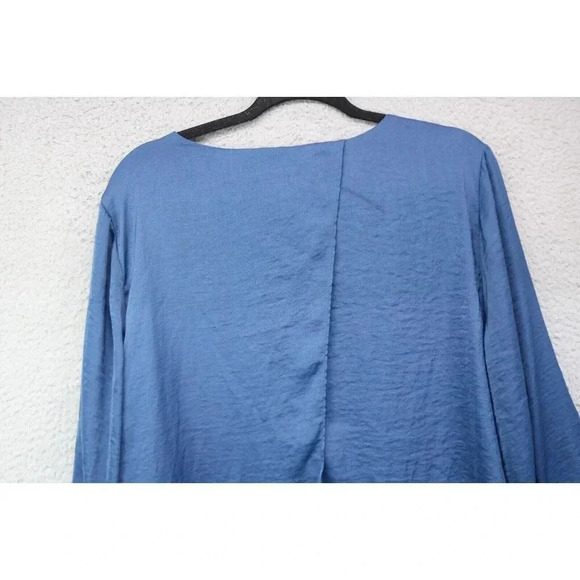 Chico's Blue Satin Layered Top-3/4 Sleeve-Size 3 or XL - Picture 8 of 9